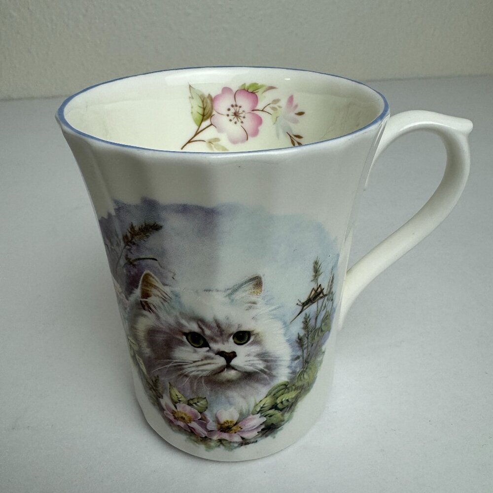 LOVELY WHITE PERSIAN CAT CUP ~REGENCY ENGLISH BONE CHINA